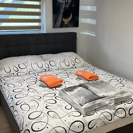 Apartament Meadow Tranquil With Evergreen Garden - *