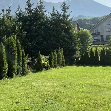 Apartment Meadow Tranquil With Evergreen Garden - *