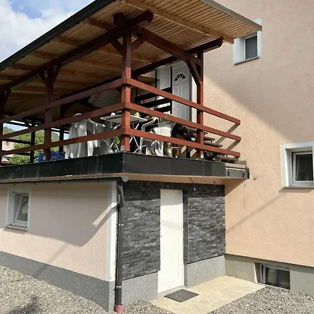 Meadow Tranquil With Evergreen Garden - Apartament