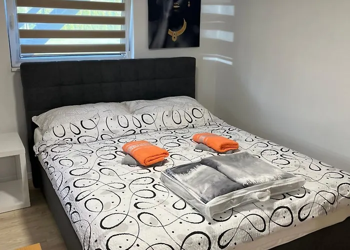 Apartman Meadow Tranquil With Evergreen Garden - *