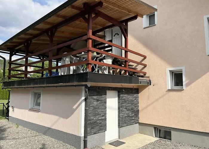 Meadow Tranquil With Evergreen Garden - Apartman