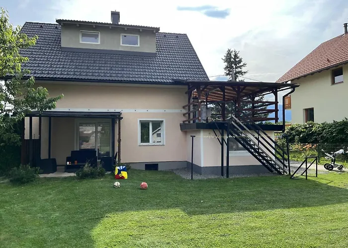 Meadow Tranquil With Evergreen Garden - Apartman *